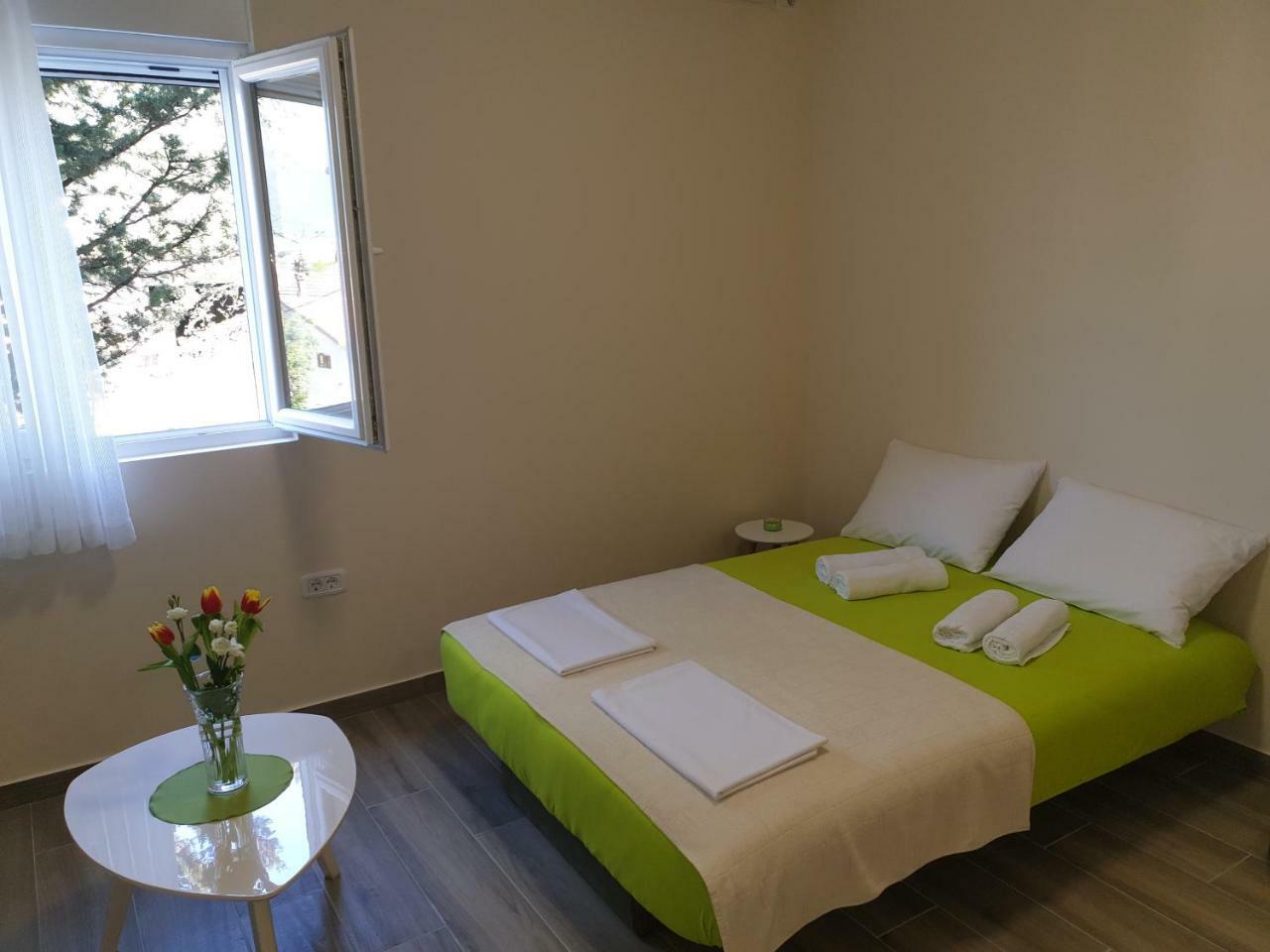 Apartments Jadran ティヴァト エクステリア 写真
