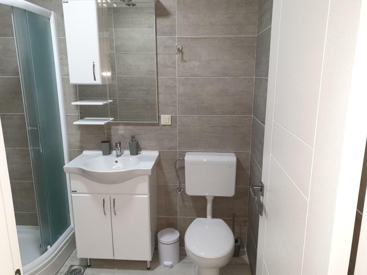 Apartments Jadran ティヴァト エクステリア 写真